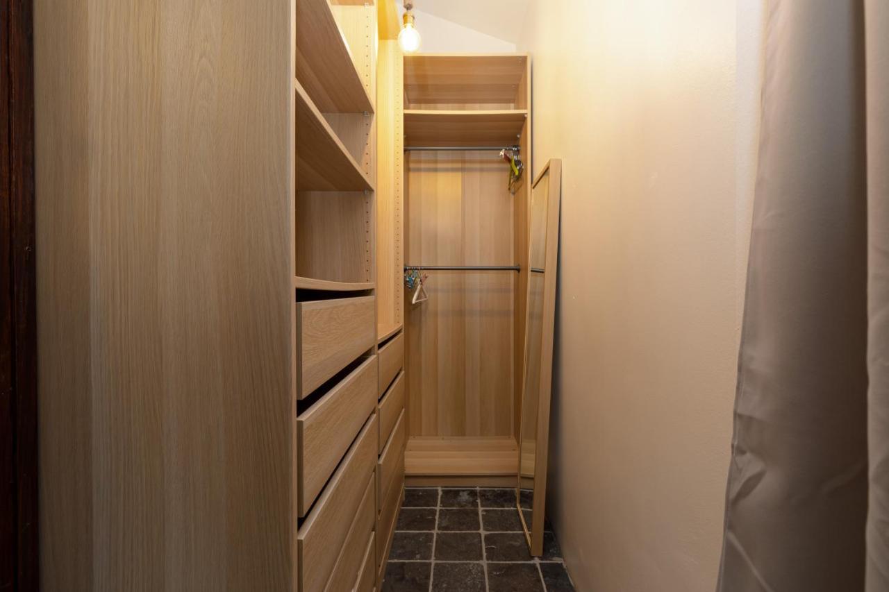 Quiet House Near The By Renters *